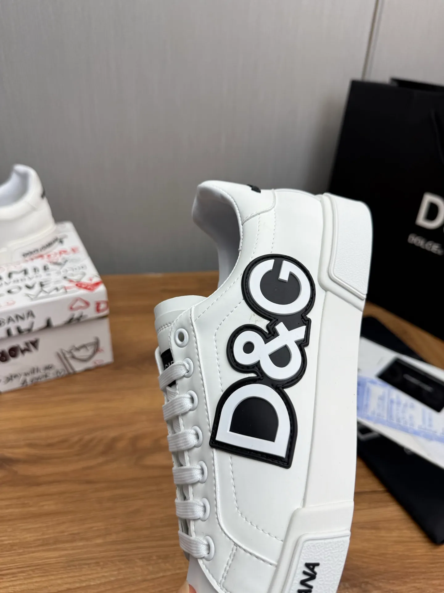 Men's men's shoes💰460💰Dolce & gabbana (DG) official website synchronized new models💥1 fashion hot models: 1 exclusive mold opening ✅ imported cowhide for the upper, unique brand style logo upper 💥sheepskin foot pads 🐑original private mold outsole ✔️36-44 (38.45 custom-made, non-refundable)